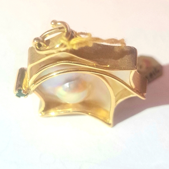 Mabe Pearl & Emerald 14k Yellow Gold Pendant - Picture 5 of 7